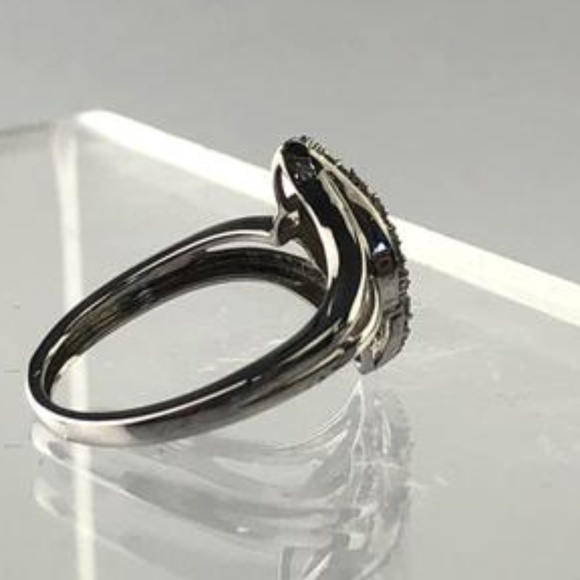 10K white gold genuine diamond blue sapphire ring - Picture 2 of 5